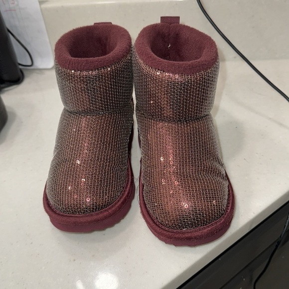 Ugg boots - Picture 2 of 6